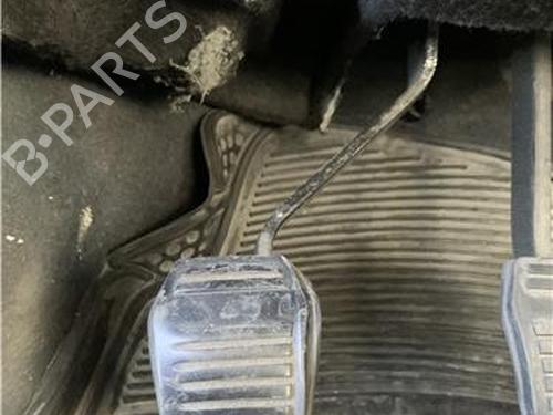 Clutch pedal FORD TRANSIT CONNECT (P65_, P70_, P80_) 1.8 TDCi | BP32450687I13