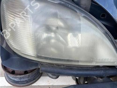 Used Right headlight MERCEDES-BENZ M-CLASS (W163) ML 270 CDI (163.113) (163 hp) 27834102