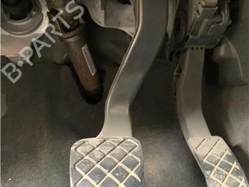 Pédale de frein AUDI A4 B8 Avant (8K5) 2.0 TDI (143 hp) 32418421