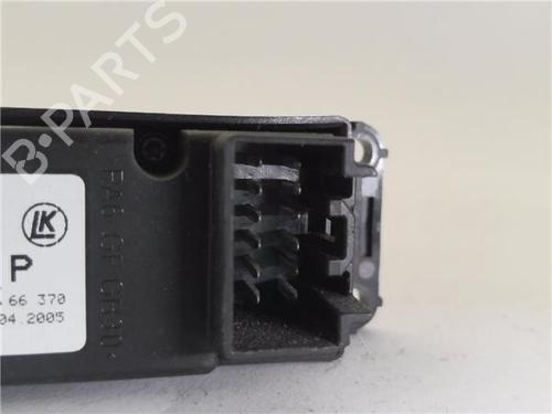 Right front window switch MAZDA 3 (BK)  | BP30981198I26 