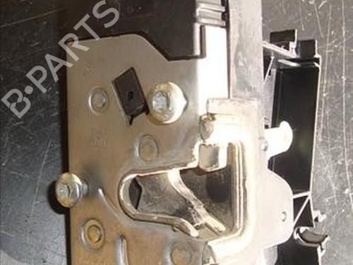 Used Rear left lock RENAULT TRAFIC II Bus (JL) 1.9 dCI 100 (JL0C) (101 hp) 25718627