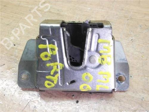 Used Tailgate lock MERCEDES-BENZ M-CLASS (W163) ML 270 CDI (163.113) (163 hp) 12121156