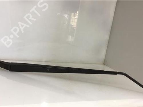 Used Front windshield wiper arm NISSAN MICRA V (K14) 1.5 DCI (90 hp) 14339797