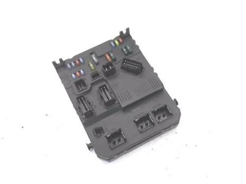 Caja reles / fusibles Caja reles / fusibles 38177130 38177130
