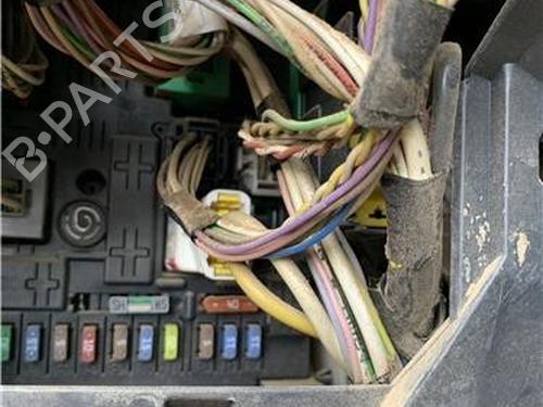 Used Fuse box PEUGEOT PARTNER MPV (5_, G_) [1996-2026]  32419444