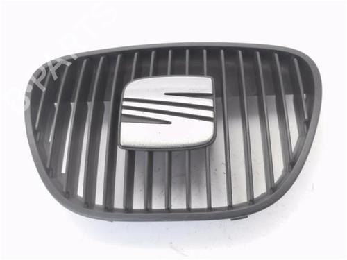 Grill SEAT IBIZA III (6L1) 1.4 16V (86 hp) 28722002