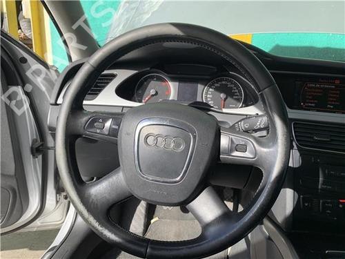 Used Steering wheel AUDI A4 B8 Avant (8K5) 2.0 TDI (143 hp) 32418451