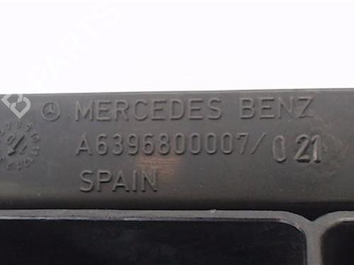 Middle console MERCEDES-BENZ VITO / MIXTO Van (W639) 109 CDI (639.601, 639.603, 639.605) | BP35953831I22  - Image 10