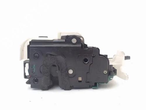 Venstre foran lås VW POLO (9N_, 9A_) 1.4 16V (75 hp) 11363532