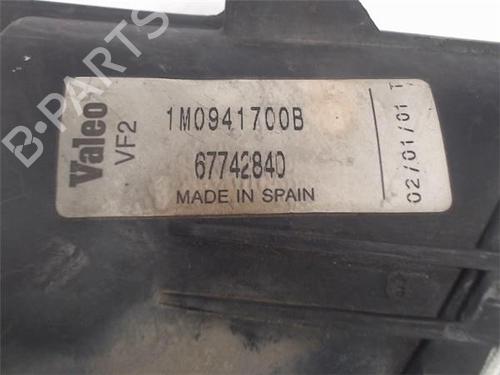 Right front fog light SEAT LEON (1M1)  | BP13043946C31 