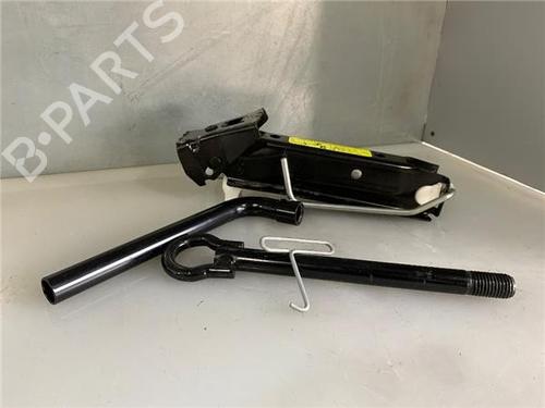 Jack Kit RENAULT CLIO III (BR0/1, CR0/1)  | BP25146782C119 