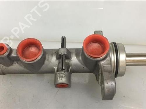 Used Brake master cylinder SUBARU LEGACY IV (BL) 2.0 AWD (BL5) (138 hp) 9765039