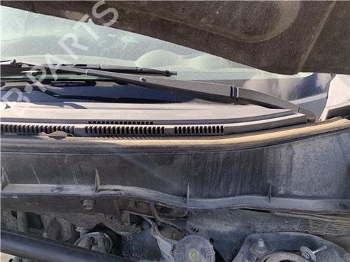 front-windshield-wiper-arm-mitsubishi-outlander-ii-cw_w-2005-2006-2007-2008-2009-2010-2011-2012-32417767 main image