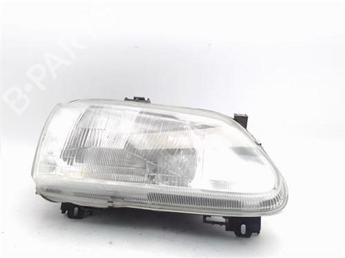 Right headlight RENAULT SCÉNIC I MPV (JA0/1_, FA0_)  | BP13050261C29 