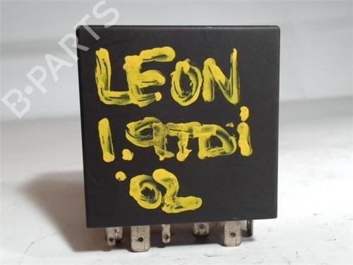 Fuse box SEAT LEON (1M1)  | BP13043559E1 