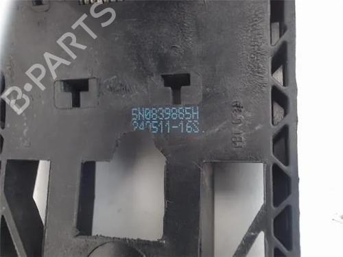 Front right exterior door handle VW GOLF VI (5K1) 1.4 | BP23157214C129 