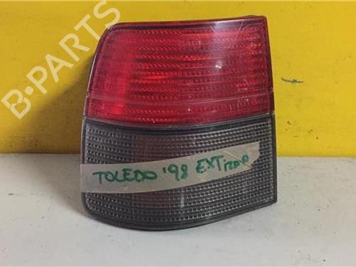 Used Left taillight SEAT TOLEDO I (1L2) [1991-1999]  13055638