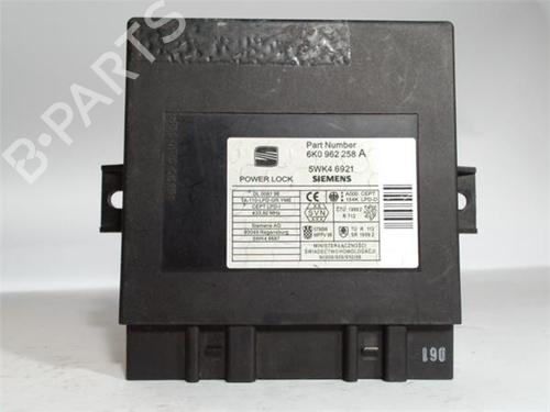 Used Electronic module SEAT IBIZA II (6K1) [1993-2002]  13051906