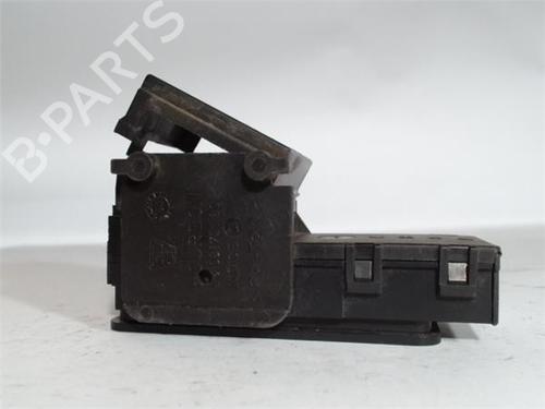 Used Fuse box CITROËN XM (Y3) [1989-1994]  13051904