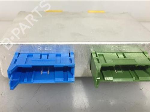 Used Electronic module BMW 5 (E34) 535 i (211 hp) 10983047
