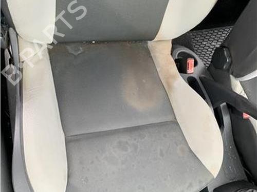 Right front seat RENAULT CLIO III (BR0/1, CR0/1) | BP32419608C16