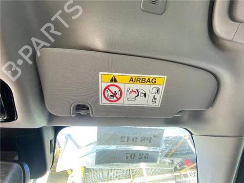 right-sun-visor-alfa-romeo-giulia-952_-20-952aba25b-2015-19149272 main image