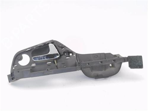 Høyre bak invendig håndtak Høyre bak invendig håndtak SEAT IBIZA II (6K1) 1.9 TDI (90 hp) 36778116 36778116