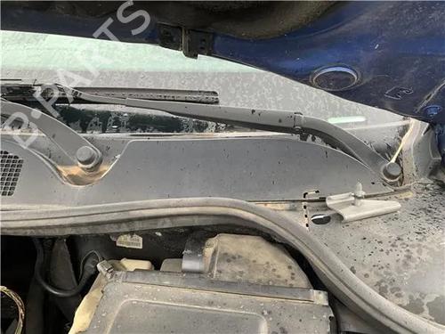 Used Front wiper motor RENAULT MEGANE II (BM0/1_, CM0/1_) [2001-2012]  24415955