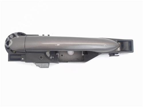 Used Front right exterior door handle RENAULT LAGUNA III (BT0/1) 2.0 dCi (BT01, BT08, BT09, BT0E, BT0K, BT12, BT1C, BT1D,... (150 hp) 15770562