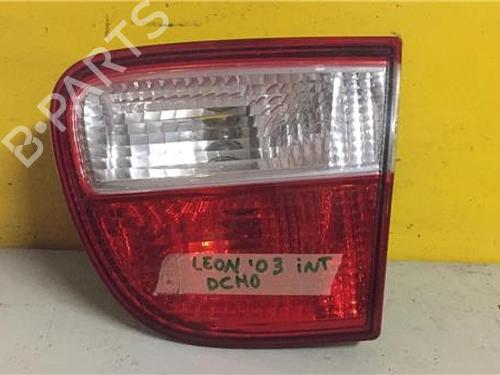 Used Right tailgate light SEAT LEON (1M1) 1.4 16V (75 hp) 13401614