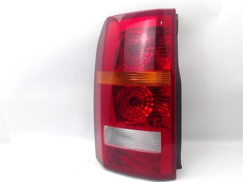 Used Left taillight LAND ROVER DISCOVERY III (L319) 2.7 TD 4x4 (190 hp) 25978356