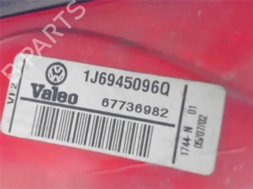 Right taillight VW GOLF IV (1J1) 1.6 | BP9636418C35 