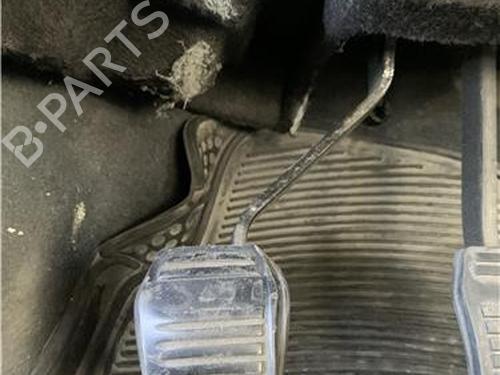 Clutch pedal FORD TRANSIT CONNECT (P65_, P70_, P80_) 1.8 TDCi | BP32450687I13
