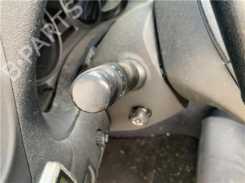 Switch LEXUS IS II (_E2_) 220d (ALE20) | BP31207478I30