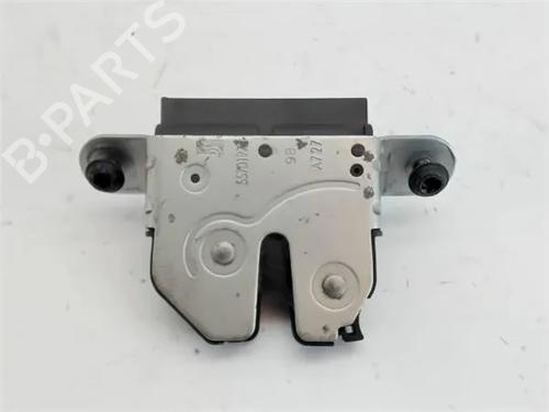 Used Tailgate lock OPEL CORSA D (S07) 1.0 (L08, L68) (60 hp) 10689730