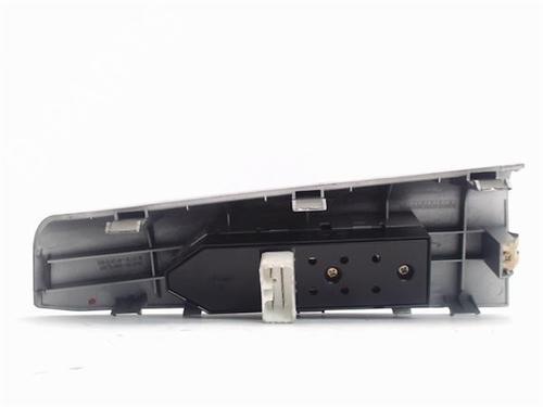 Right front window switch KIA SPORTAGE II (JE_, KM_) 2.0 CRDi 4WD | BP13630756I26 