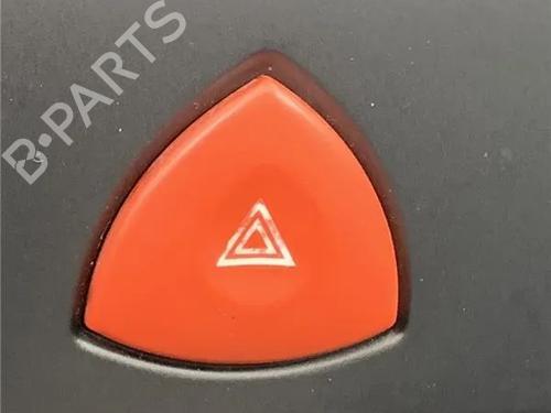 warning-switch-renault-megane-ii-bm01_-cm01_-2001-2002-2003-2004-2005-2006-2007-2008-2009-2010-2011-2012-24415949 main image