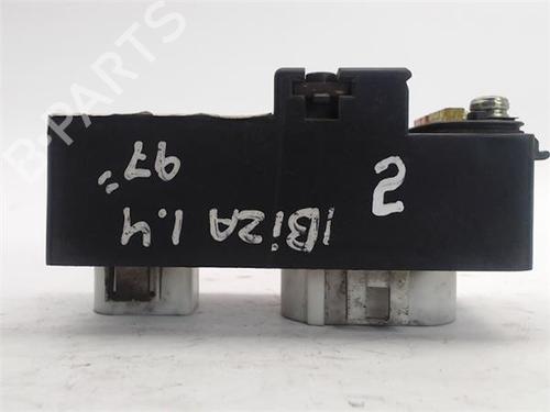 Fuse box SEAT IBIZA II (6K1)  | BP13050584E1