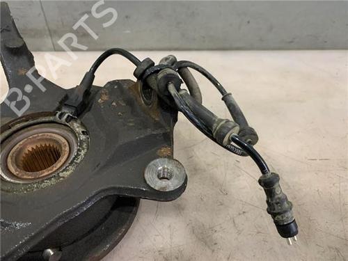 Right front steering knuckle RENAULT TRAFIC II Bus (JL) 2.5 DTi | BP22339176M26 
