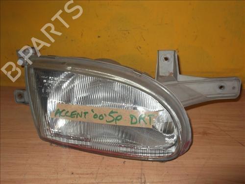 Used Right headlight HYUNDAI ACCENT I (X-3) [1994-2002]  12596707