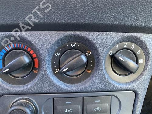 Climate control FORD TRANSIT CONNECT (P65_, P70_, P80_) 1.8 TDCi | BP32450671I5 