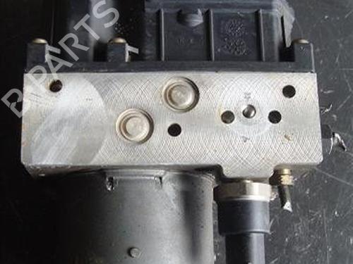 Used ABS pump FORD MONDEO II (BAP) 2.0 i (131 hp) 9702474