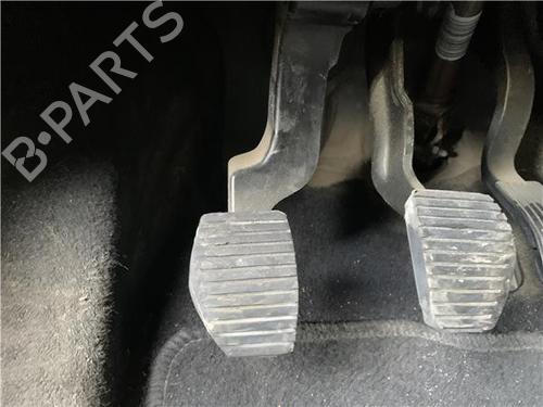 Used Clutch pedal Clutch pedal CITROËN C3 III (SX) 1.2 VTi 82 (82 hp) 33288057 33288057