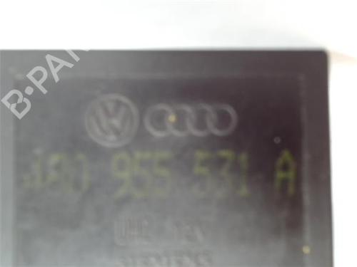 Fuse box SEAT LEON (1M1) | BP13043557E1