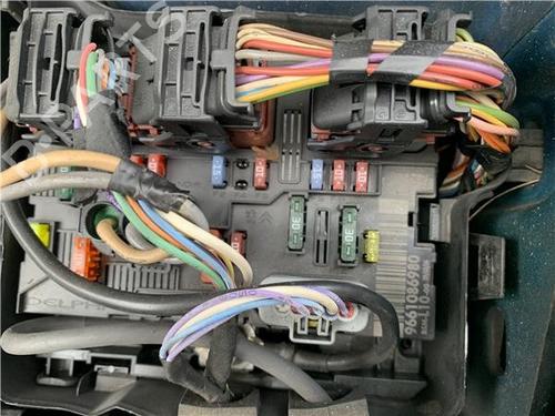 Fuse box PEUGEOT 207 (WA_, WC_) 1.6 HDi | BP32393955E1 