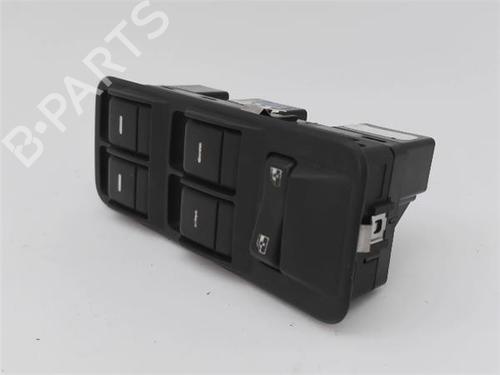 Used Left front window switch LAND ROVER DISCOVERY III (L319) 2.7 TD 4x4 (190 hp) 25978346