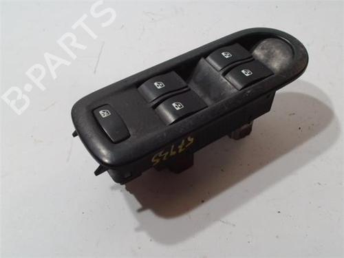 Used Switch RENAULT GRAND SCÉNIC II (JM0/1_) 1.5 dCi (JM1E) (106 hp) 13257139