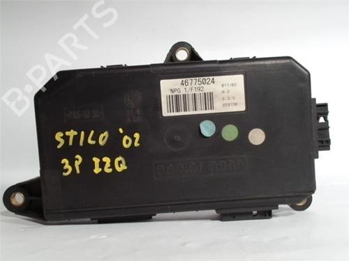 Used Comfort control module FIAT STILO (192_) 1.9 JTD (192_XE1A) (115 hp) 12597162