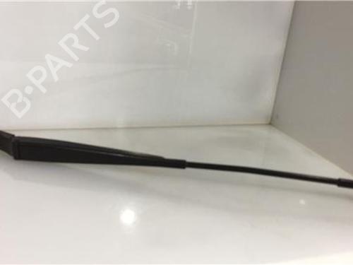 Used Front windshield wiper arm VW PASSAT B6 (3C2) 2.0 TDI 16V (140 hp) 14339505