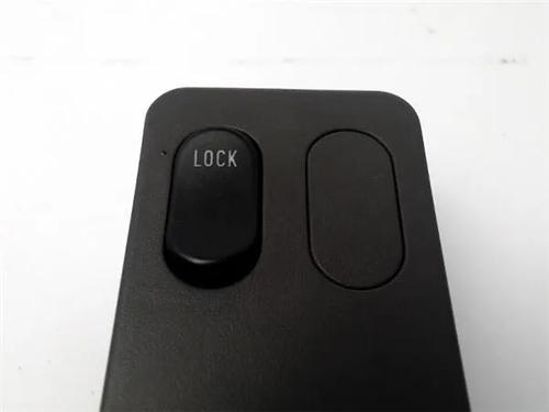 Switch SAAB 9-3 (YS3D) 2.0 Turbo | BP12821782I30 